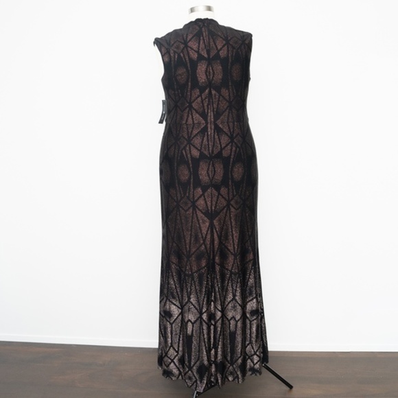 BETSY & ADAM. Long Cap Sleeve Glitter Ombre Dress - Picture 5 of 15